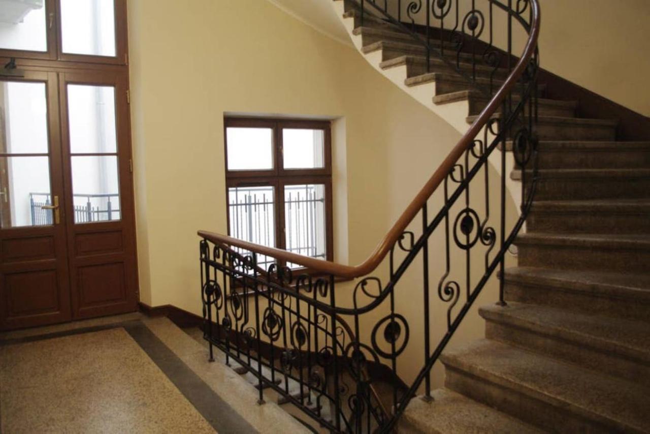 Studio Appartment In Old Town Краков Экстерьер фото