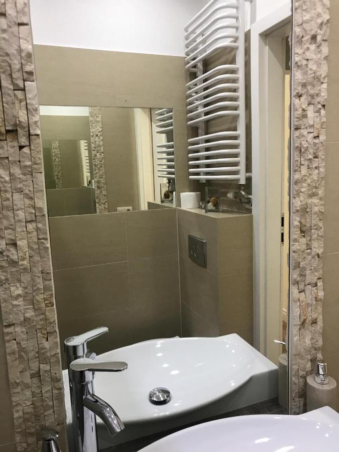 Studio Appartment In Old Town Краков Экстерьер фото