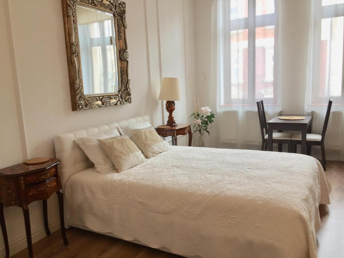 Studio Appartment In Old Town Краков Экстерьер фото